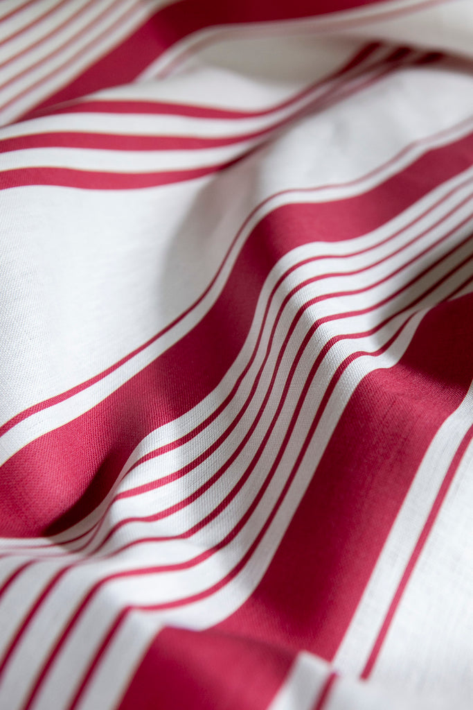 Jericho Grand Awning Stripe in Geranium Red